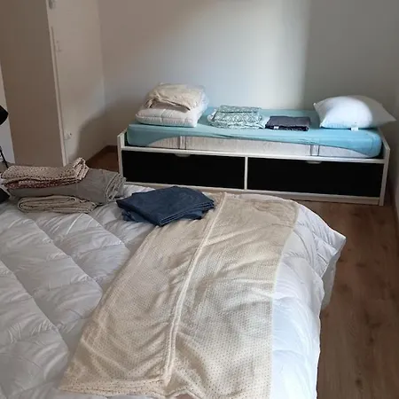 Centre Village בית נופש Burlats