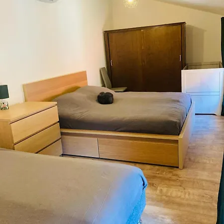 Centre Village בית נופש Burlats