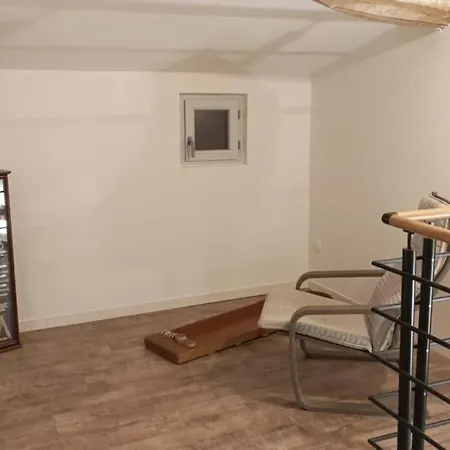 Centre Village בית נופש