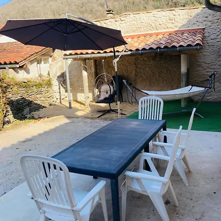 בית נופש Centre Village