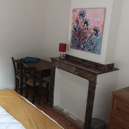 בית נופש Centre Village *