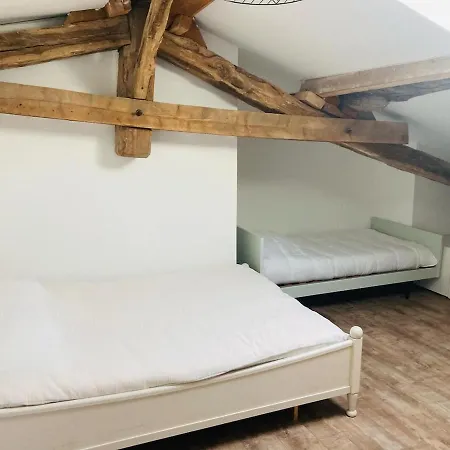 Centre Village Burlats