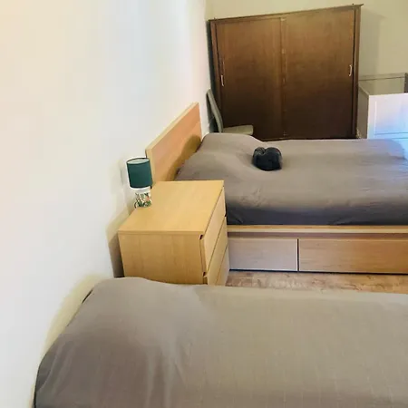 Centre Village * Burlats