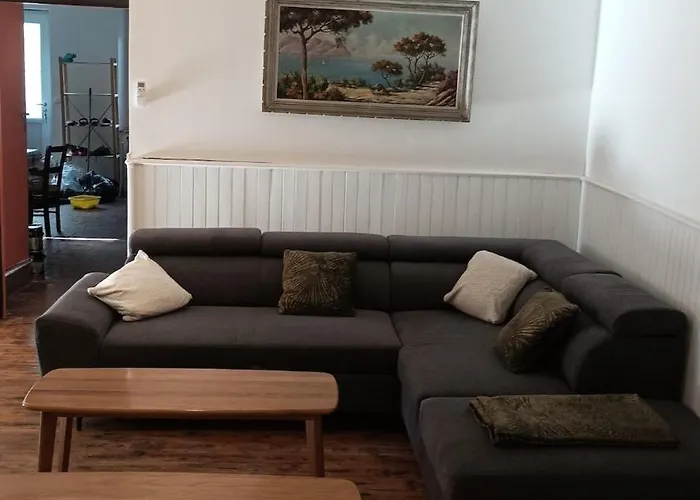 Centre Village * Burlats